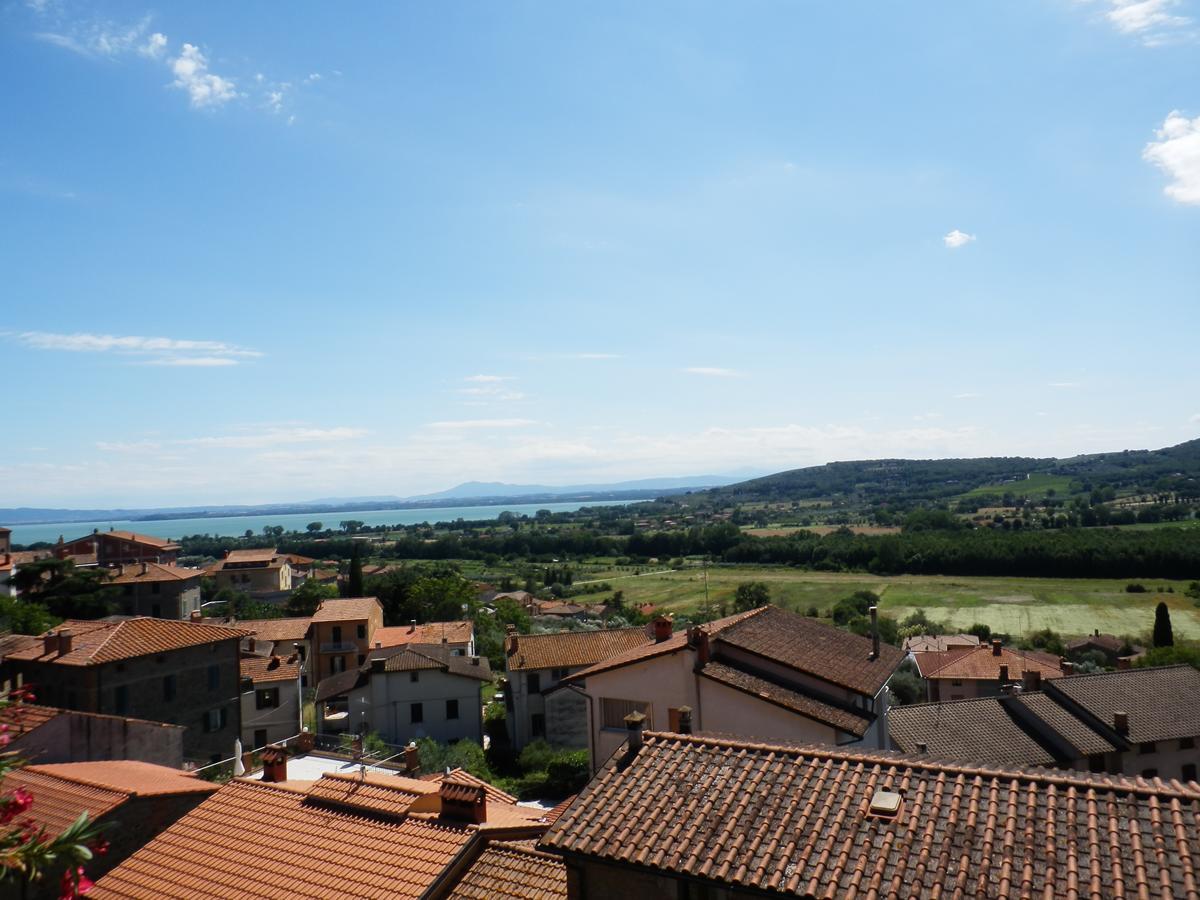 Appartamento Oscar Tuoro sul Trasimeno Bagian luar foto