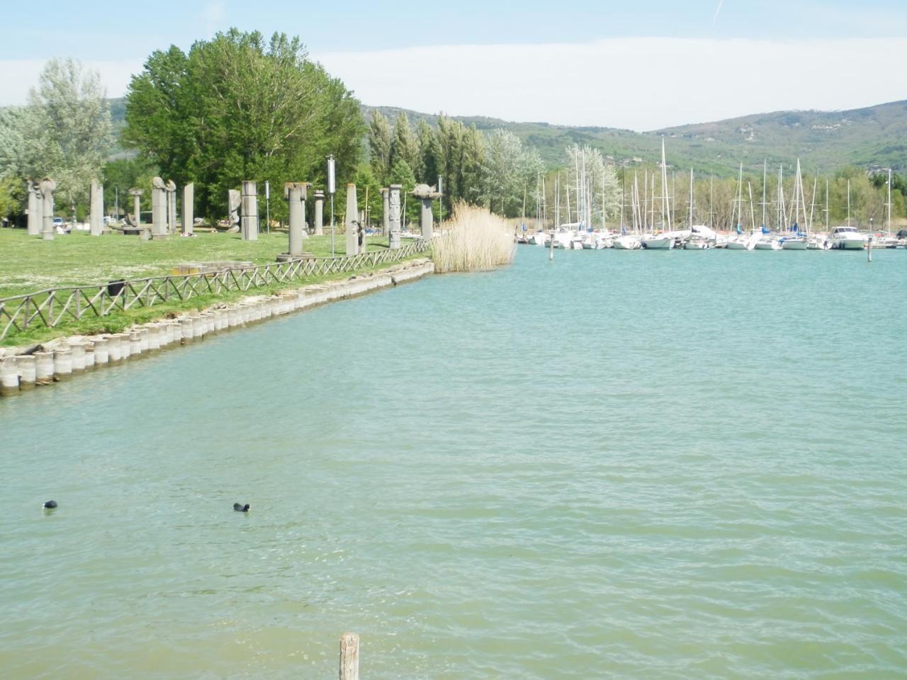 Appartamento Oscar Tuoro sul Trasimeno Bagian luar foto